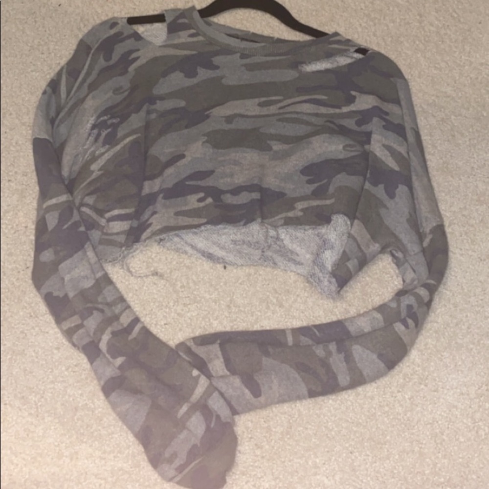 Camo cropped sweatshirt